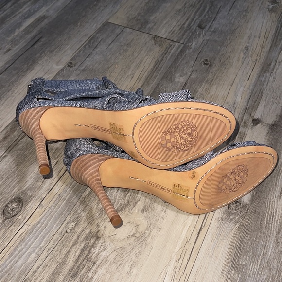 Sale! 🔥🔥🔥🔥 NEW! Vince Camuto Strappy Sandals Size 8M - Picture 4 of 4